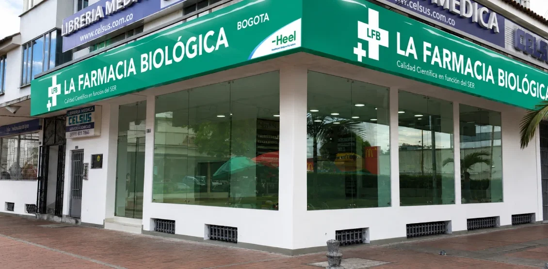 Fachada de La Farmacia Biológica, farmacia homeopática en Bogotá